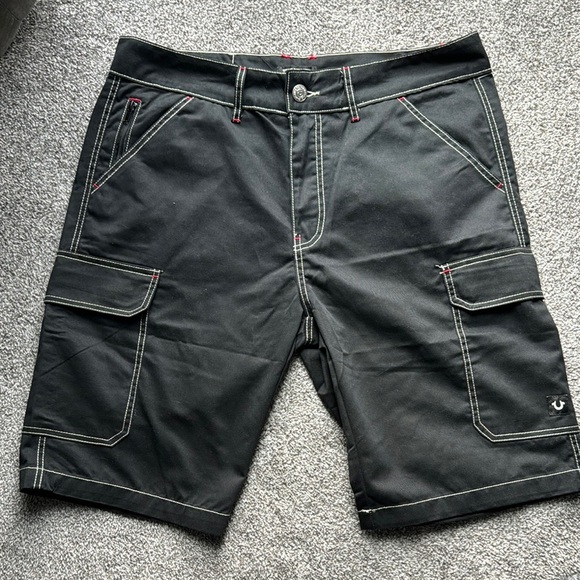 Men's Black Cargo Shorts - Picture 2 of 8